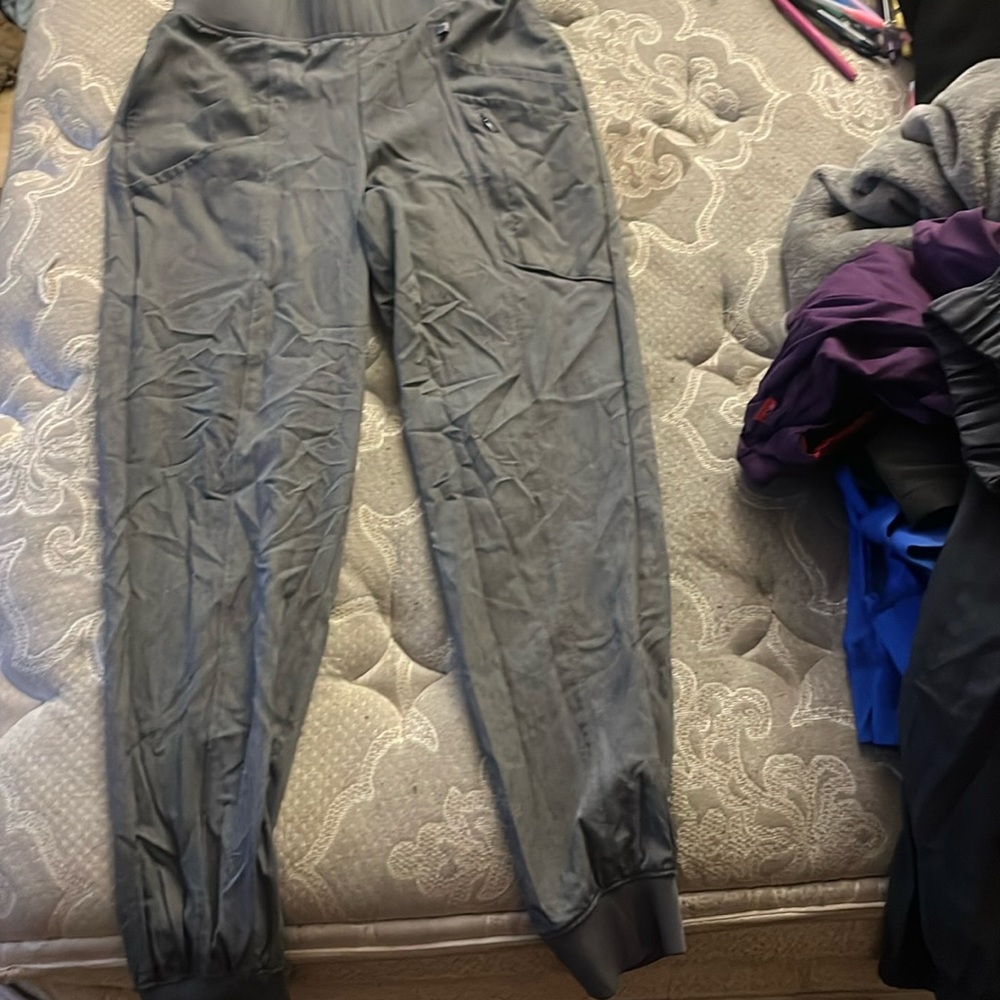 Cuddle duds jogger scrub pant